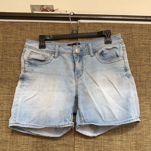 Seven7 Jean light blue shorts - Picture 1 of 6